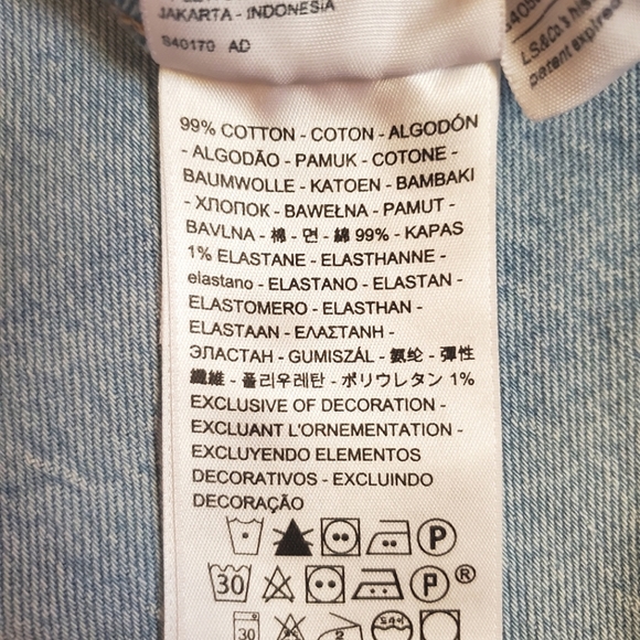 Levi’s Ribcage Denim High Rise Waisted Shorts Tango Pulse New - Picture 4 of 4